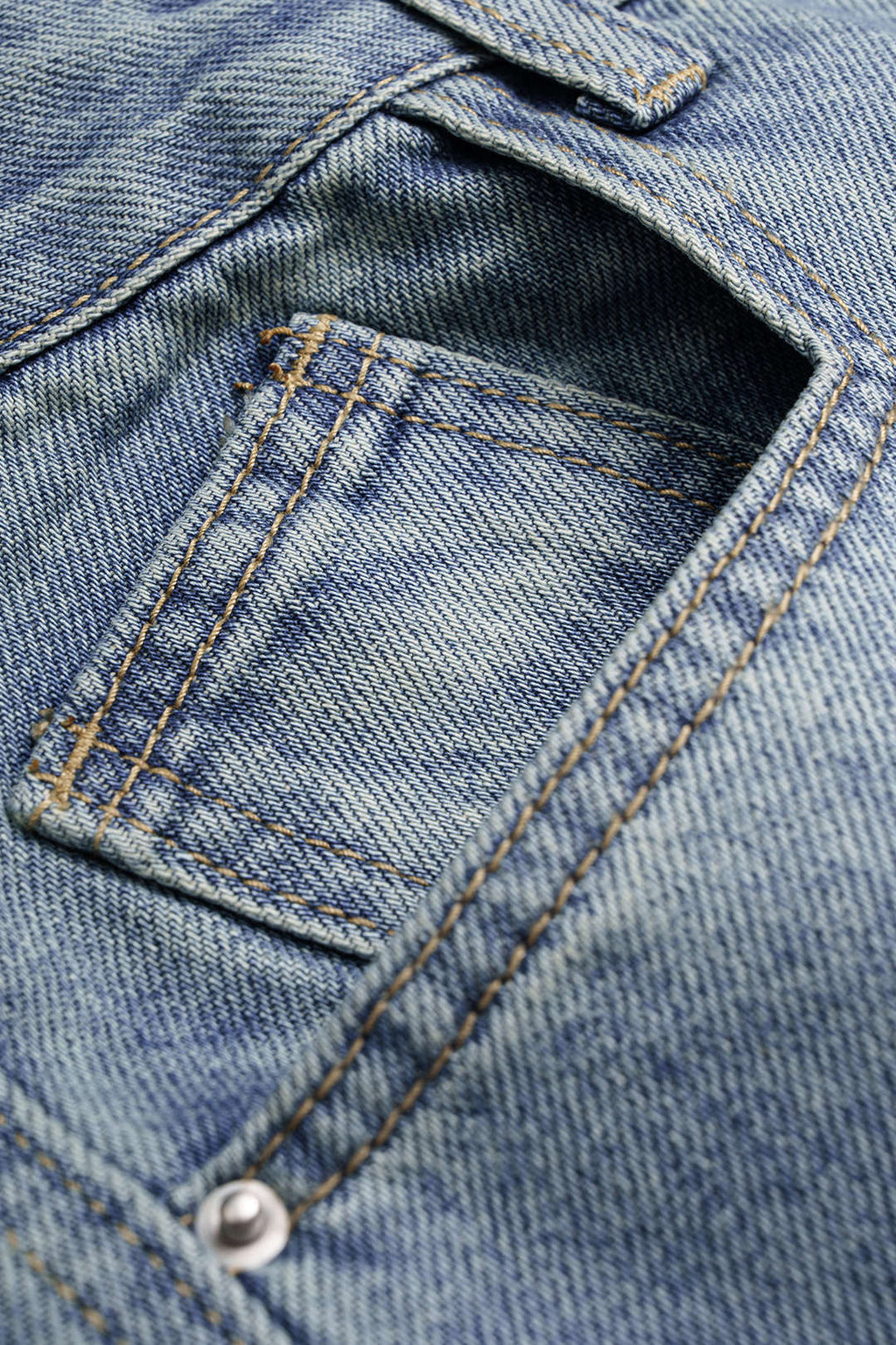 Willa London™ | Tailored Denim Elegance