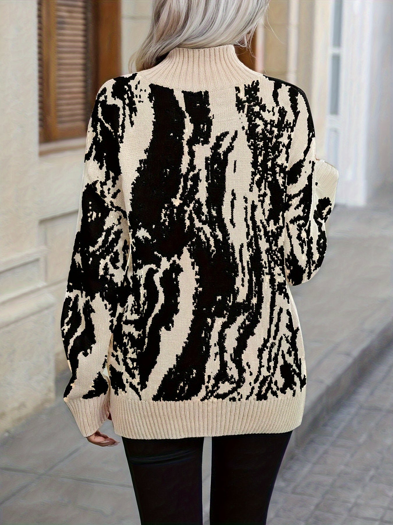 Willa London™ | Elegant Two-Tone Turtleneck Sweater