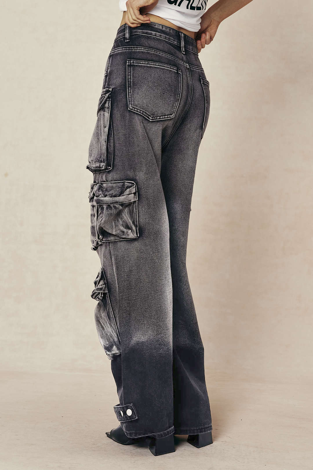 Willa London™ | Urban Elegance Cargo Jeans