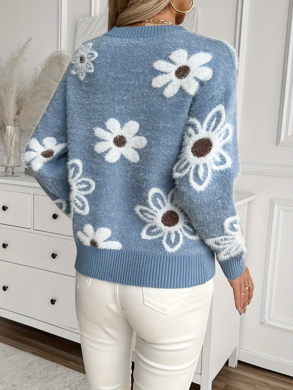 Willa London™ | Floral Elegance Sweater