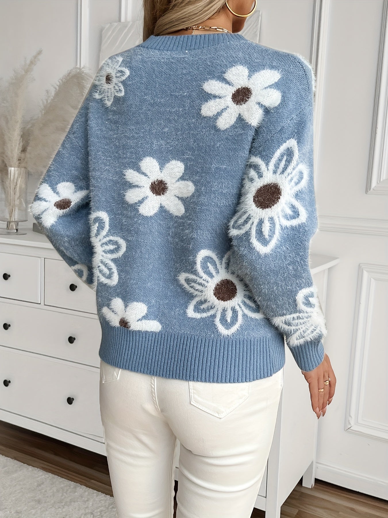 Willa London™ | Floral Elegance Sweater