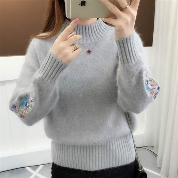 Willa London™ | Floral Elegance Knit Sweater
