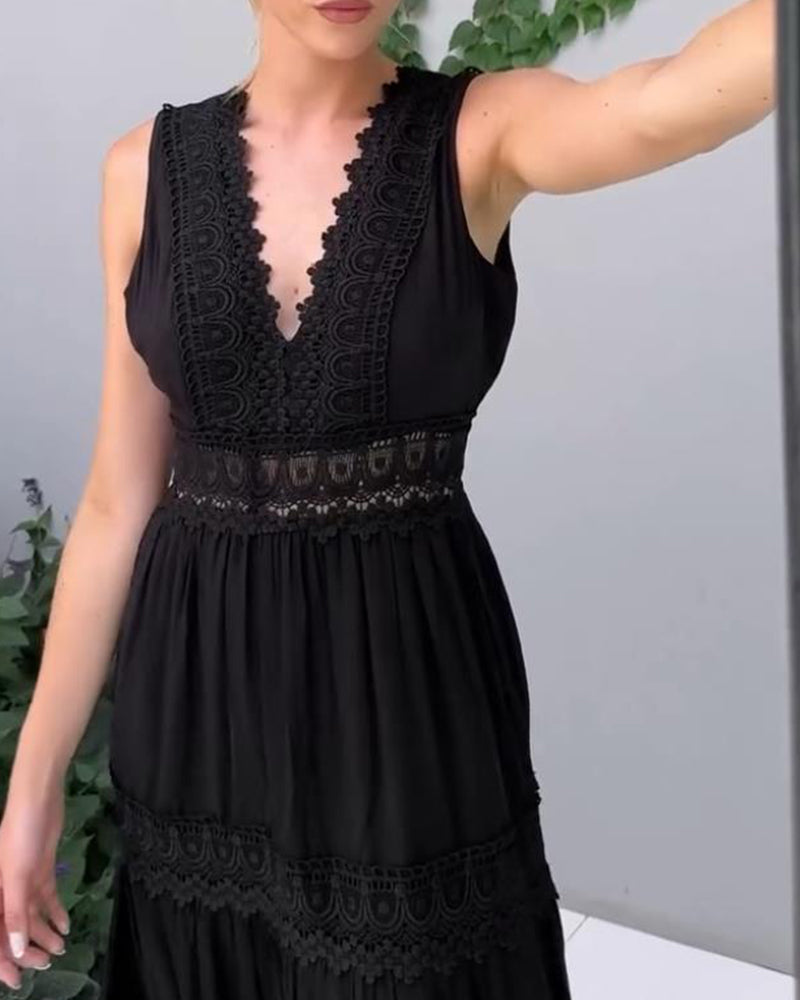 Willa London™ | Lace Elegance Midi Dress