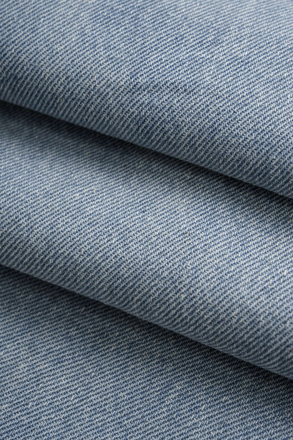 Willa London™ | Effortless Fray Barrel Jeans