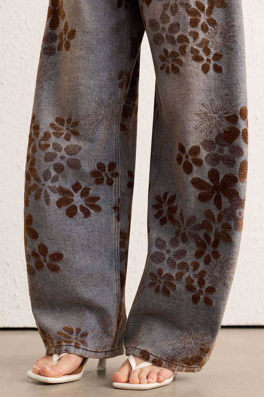 Willa London™ | Enchanted Blooms High-Waist Jeans