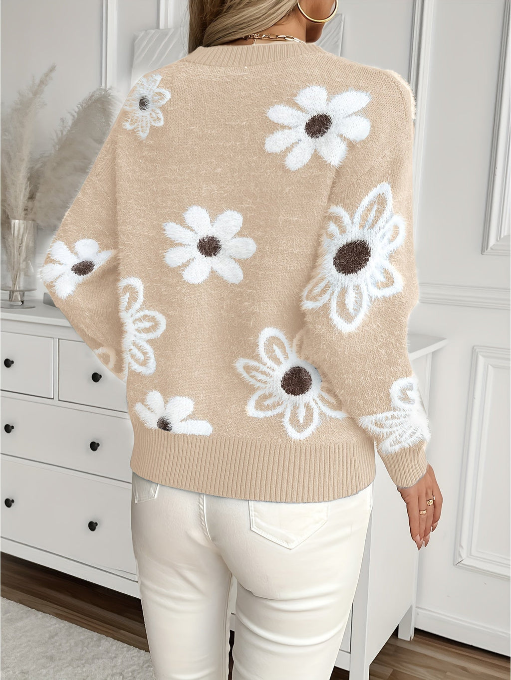Willa London™ | Floral Elegance Sweater