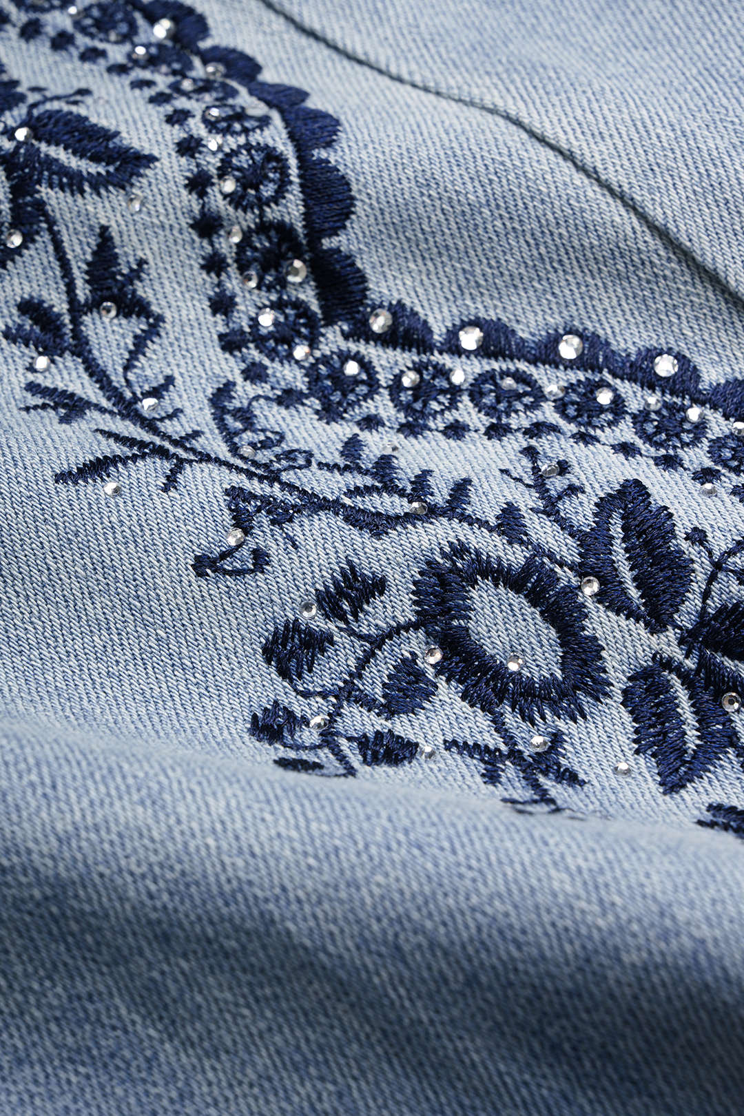 Willa London™ | Heritage Embroidered Denim Jeans