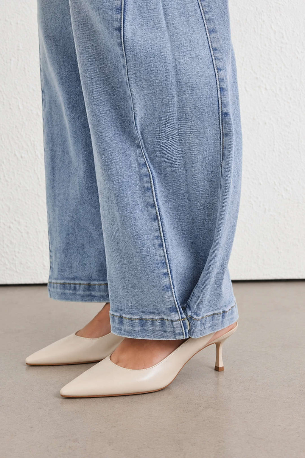 Willa London™ | Classic Denim Elegance Jeans