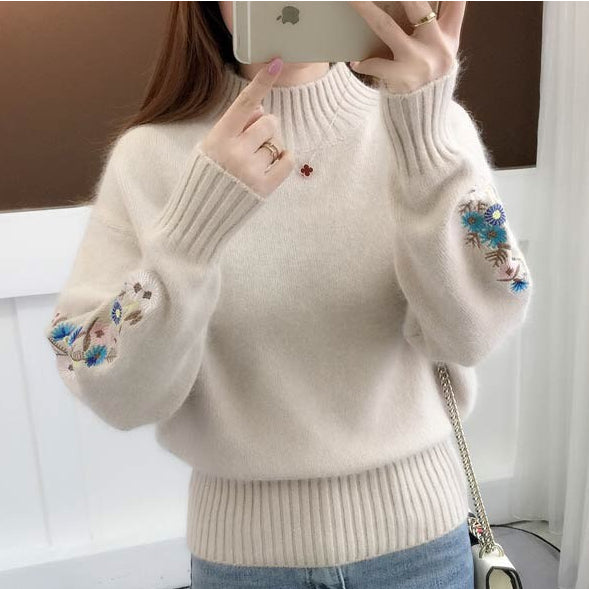 Willa London™ | Floral Elegance Knit Sweater